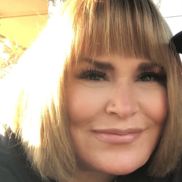 Meet your Posher, Kerri - Picture 1 of 1